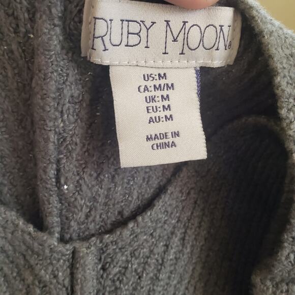 Ruby Moon v neck sweater sage green tight knit size medium - Picture 4 of 12
